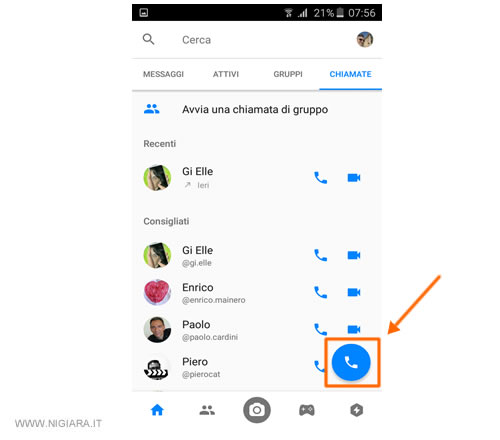 premi sull'icona delle chiamate in basso a destra
