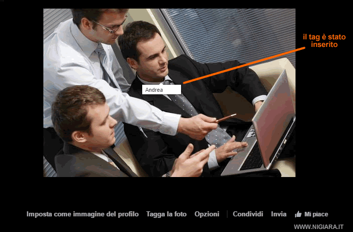 un esempio di tag in una foto su Facebook