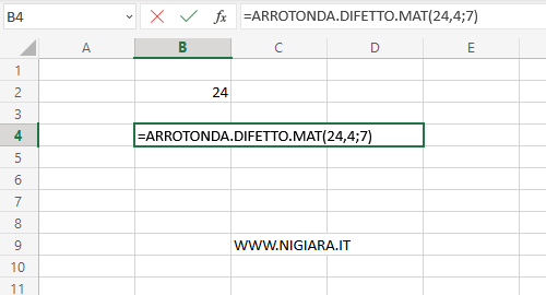 digita  =ARROTONDA.DIFETTO.MAT(24,4;7)  nella cella B4