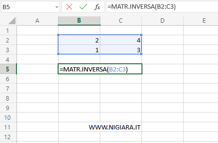 digita =MATR.INVERSA(B2:C3)